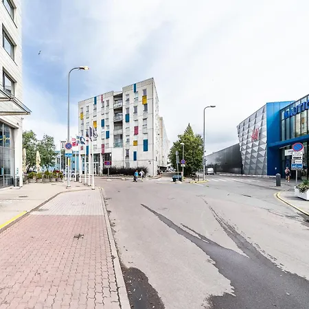 아파트 Floor Near Ferry Terminal - Free Parking