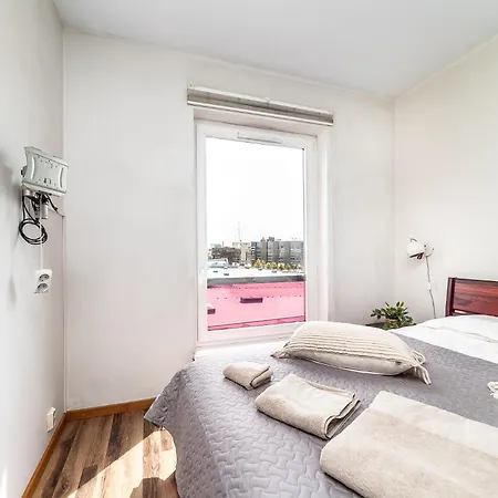 Floor Near Ferry Terminal - Free Parking