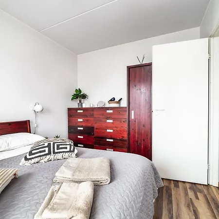 Floor Near Ferry Terminal - Free Parking 아파트 *