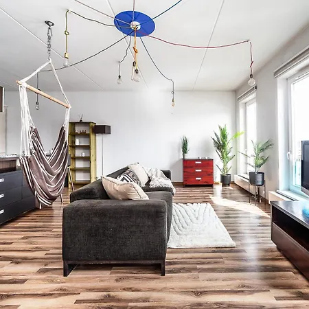 아파트 Floor Near Ferry Terminal - Free Parking