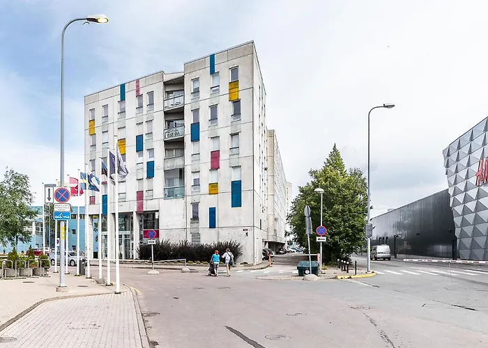 Apartment Floor Near Ferry Terminal - Free Parking