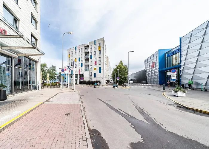 Apartment Floor Near Ferry Terminal - Free Parking