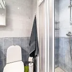 Floor Near Ferry Terminal - Free Parking * Talin