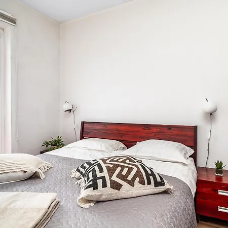 Floor Near Ferry Terminal - Free Parking * Reval