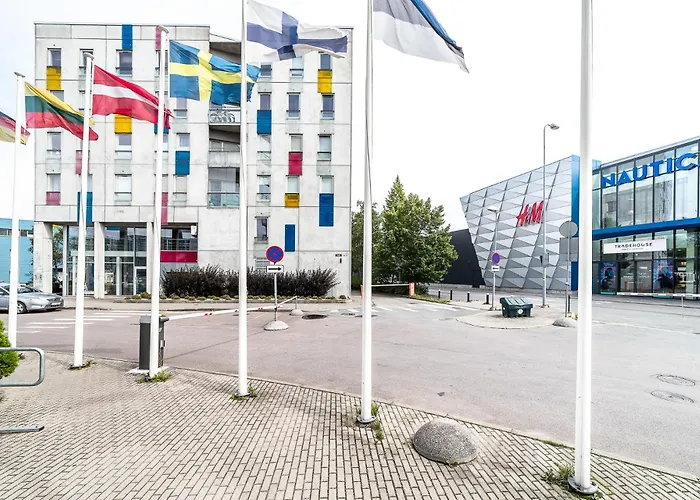 Floor Near Ferry Terminal - Free Parking