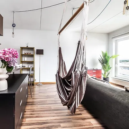 Floor Near Ferry Terminal - Free Parking Appartement *