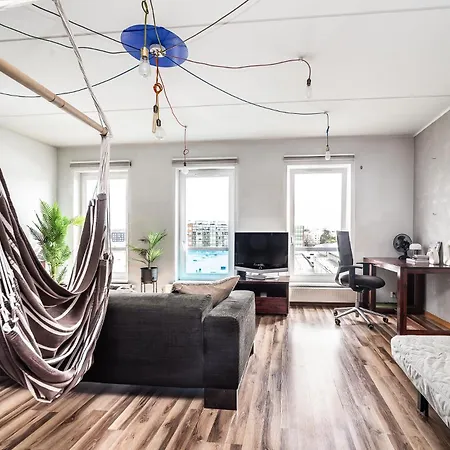 Floor Near Ferry Terminal - Free Parking Appartement *